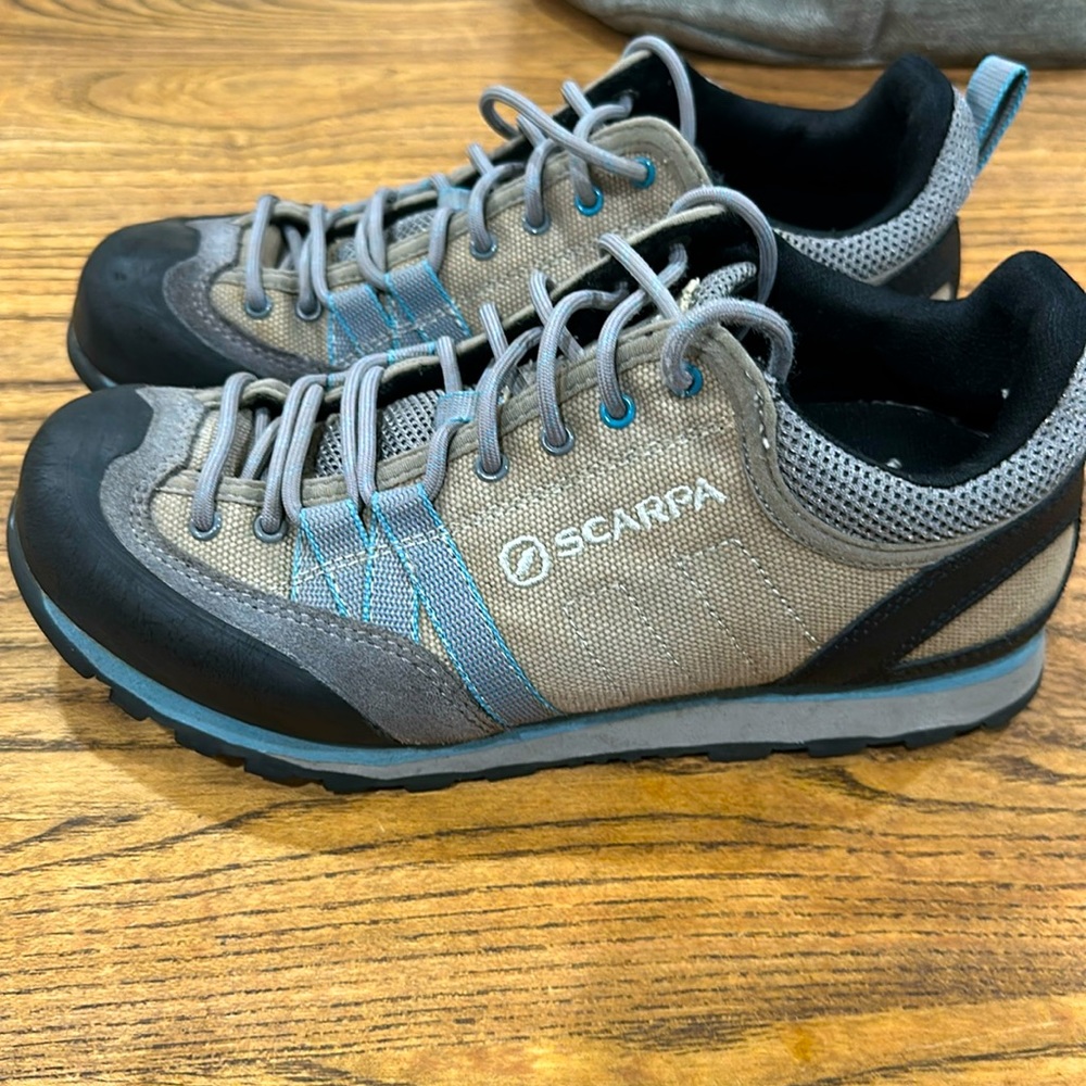 SCARPA CRUX CANVAS WOMENS SHOES SIZE 6.5